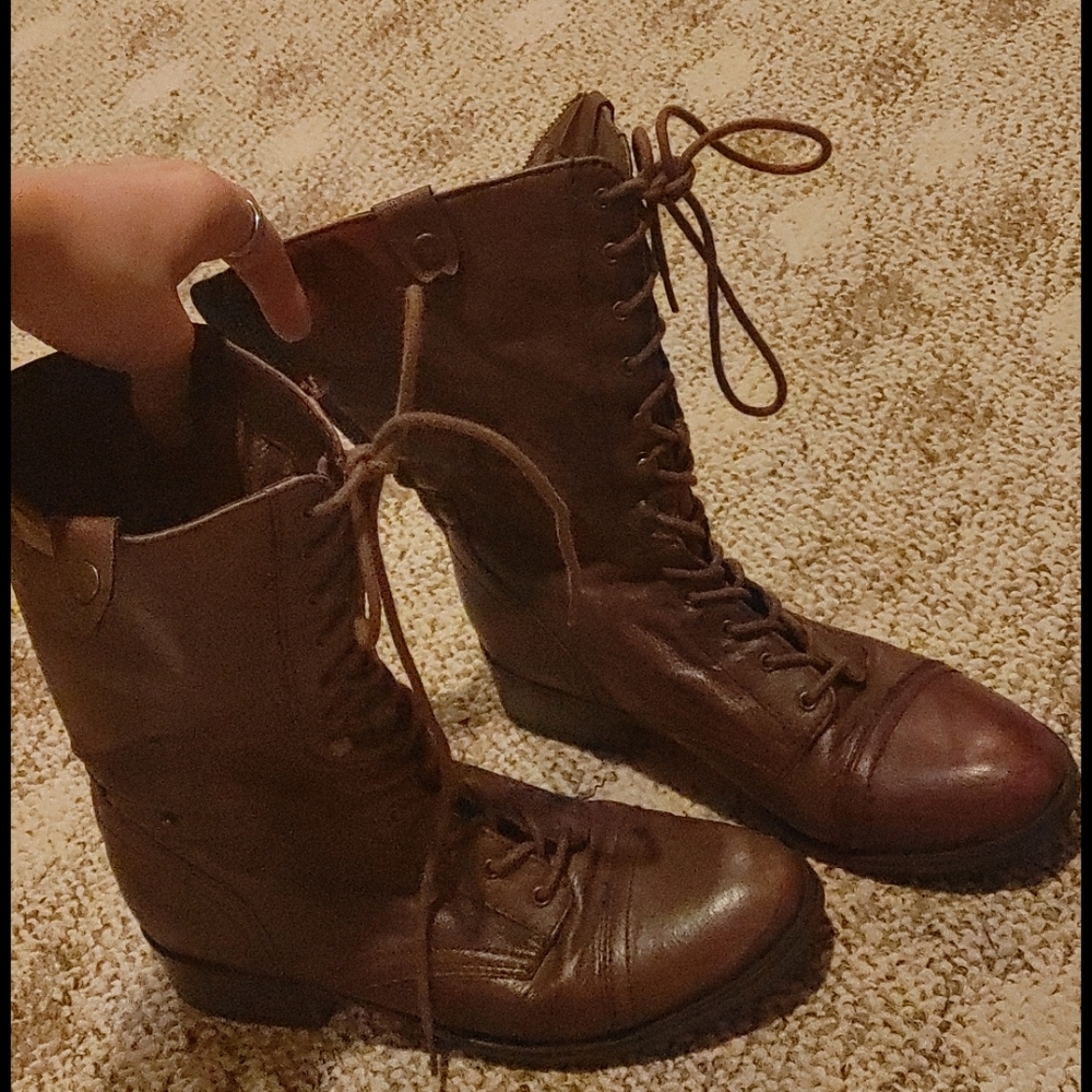 Steve Madden brown leather combat boots 10